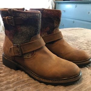 Tan ankle boots